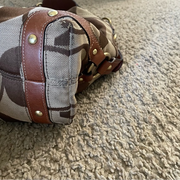 USED Authentic Coach Carly Signature HandBag
Purse Satchel - Picture 8 of 15